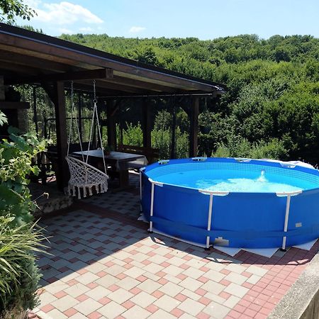 Guest House Bee Visoko Extérieur photo