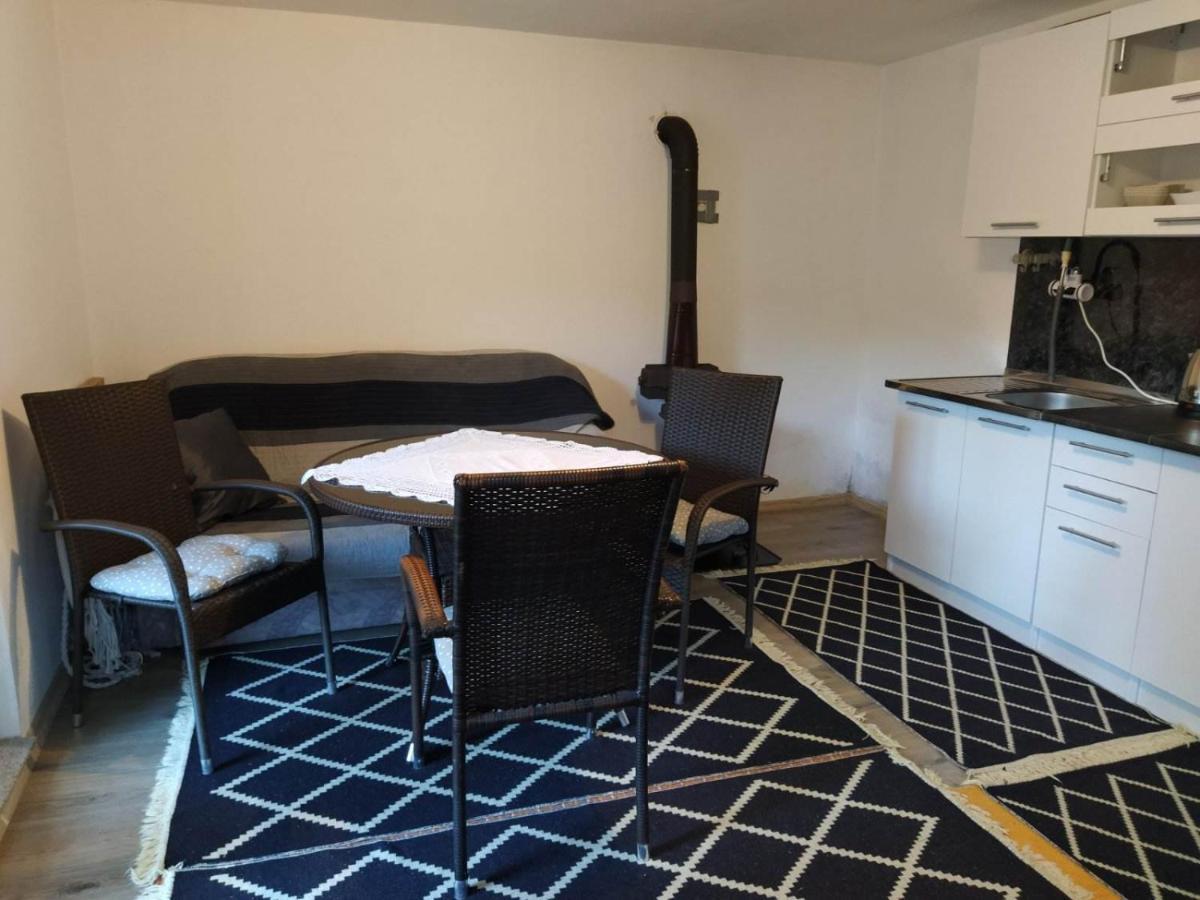 Guest House Bee Visoko Extérieur photo