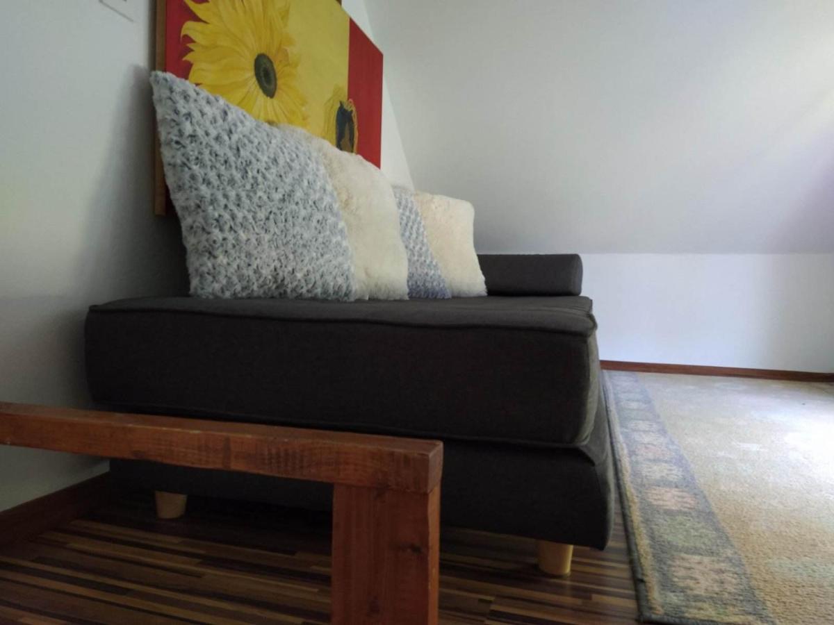 Guest House Bee Visoko Extérieur photo