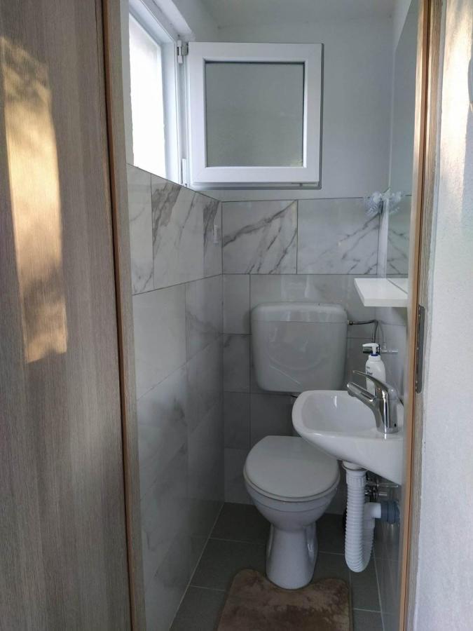 Guest House Bee Visoko Extérieur photo
